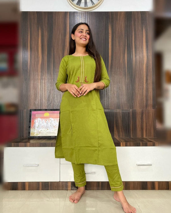 🌹🌹Pure fine Cotton fabric Embroidery Work Kurti with Pant with cotton 100-100🌹🌹(PVCD13)